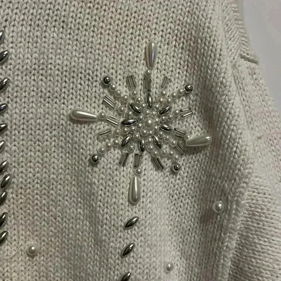 Vintage Shenanigans Christmas Snowflakes Pearl Beaded Christmas Sweater size S - Picture 6 of 12